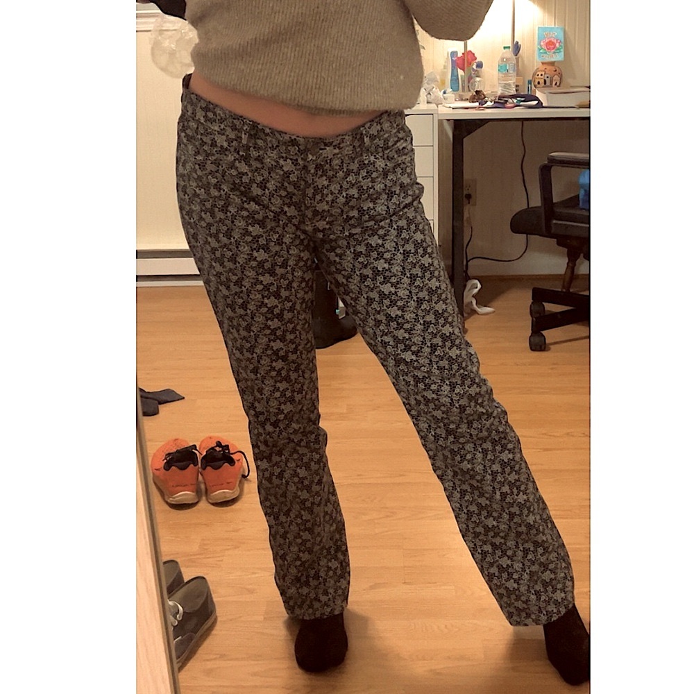 Flower Patterned Low-Rise Jeans